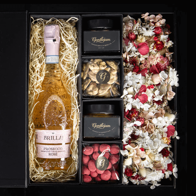 Růžový květinový box s ALKO džemy a čoko dobrotami